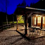 Dworek Wdzydze Appartement Przytarnia