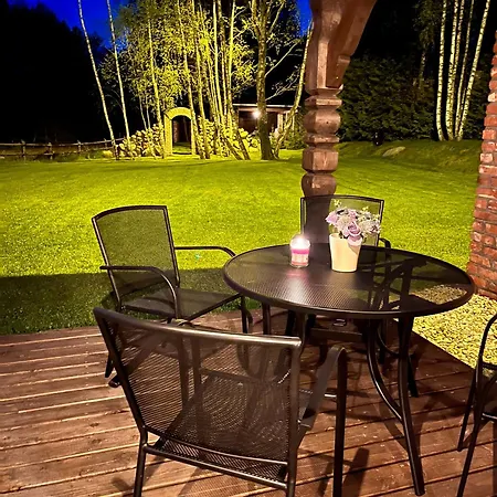 Dworek Wdzydze 아파트 *