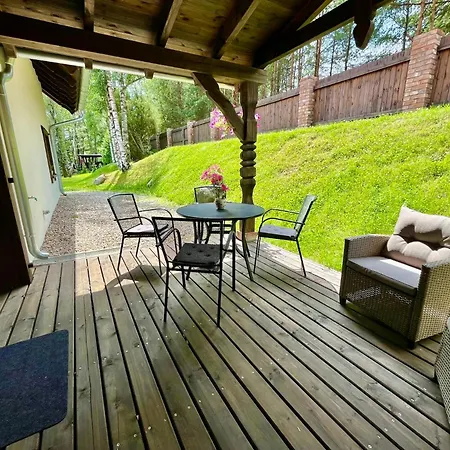 アパート Dworek Wdzydze Przytarnia