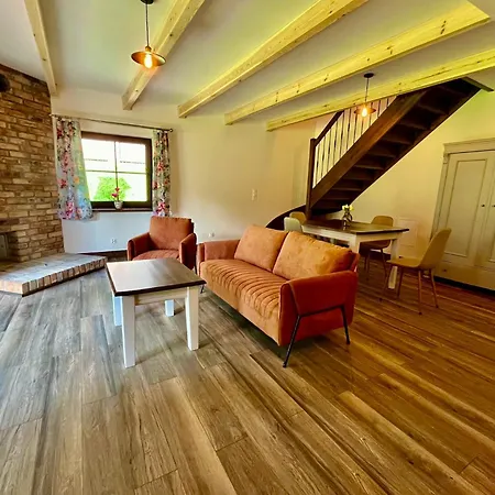 Apartment Dworek Wdzydze *