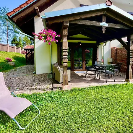 Dworek Wdzydze דירה