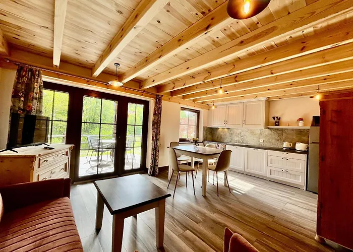 Dworek Wdzydze * Przytarnia