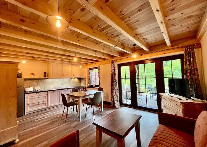 Dworek Wdzydze * Przytarnia