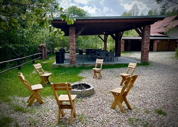 Dworek Wdzydze * Przytarnia