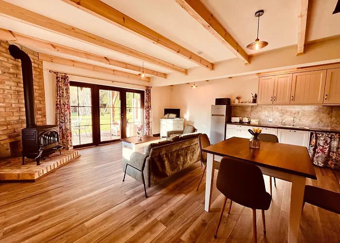 Dworek Wdzydze Lägenhet *